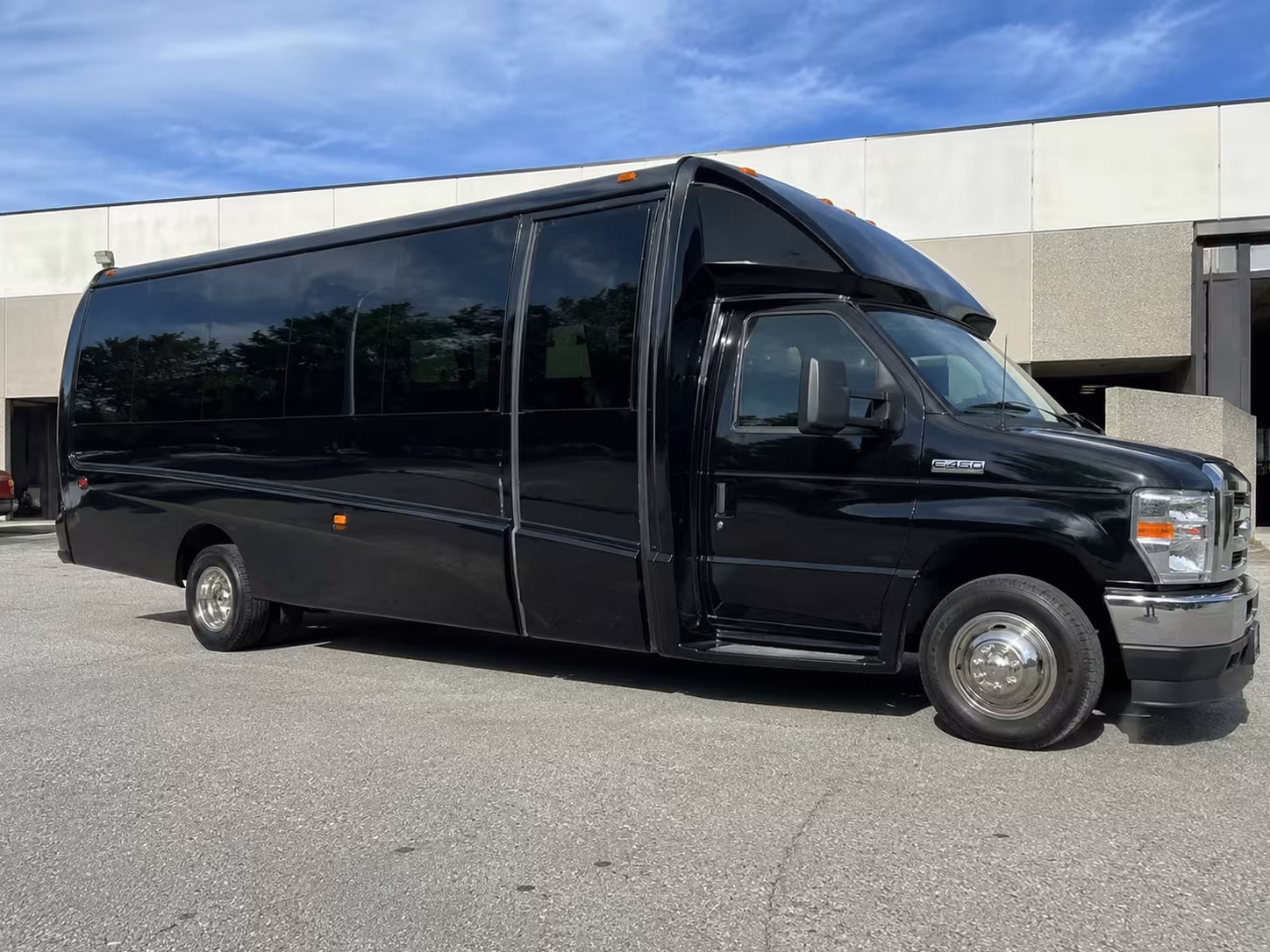 15 passenger minibus