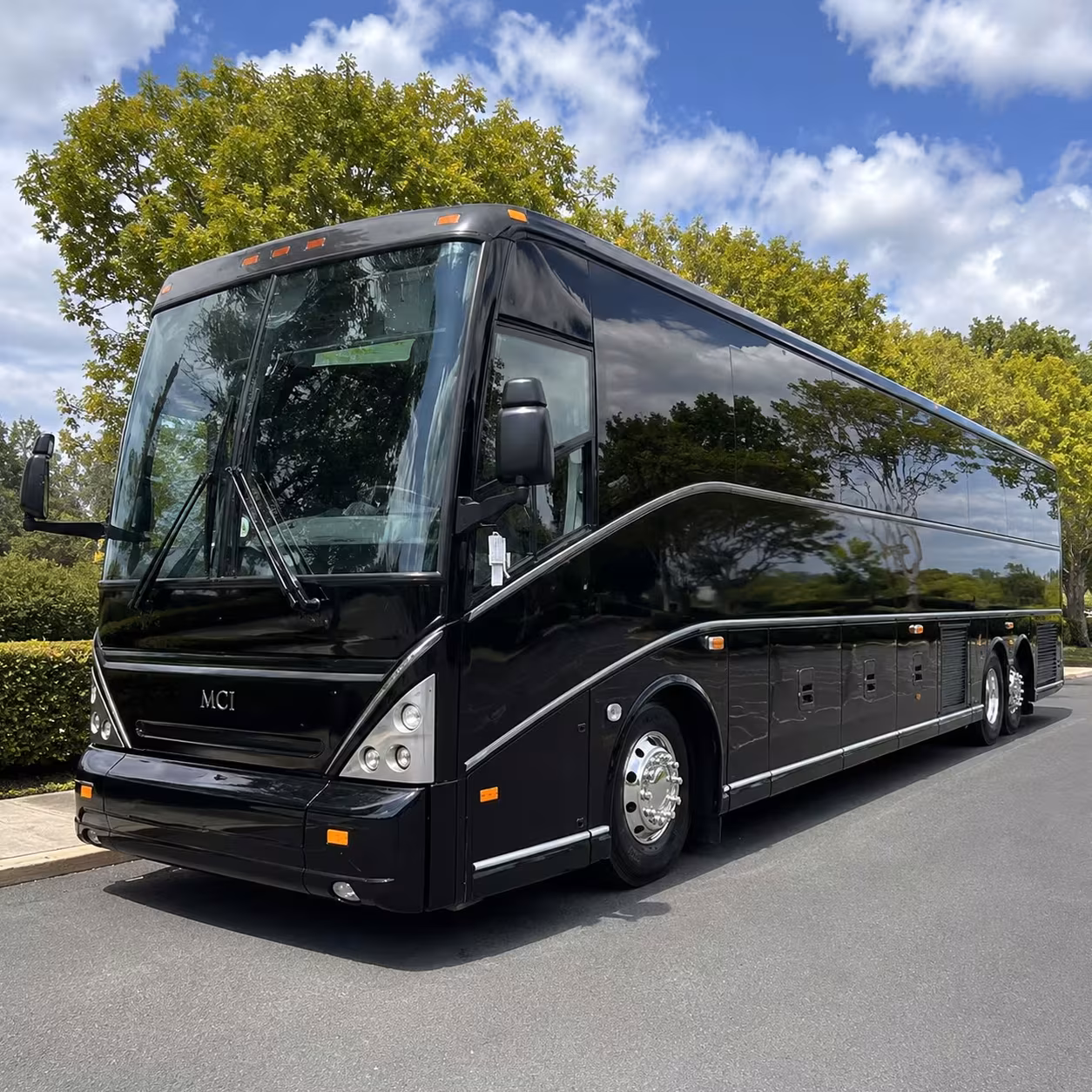 longview industrial crew shuttle buses for remote worksites